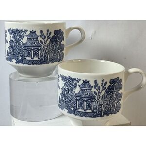 Vintage CHURCHILL ENGAND Blue Willow Coffee / Tea CUP   Lot, Set Of 2